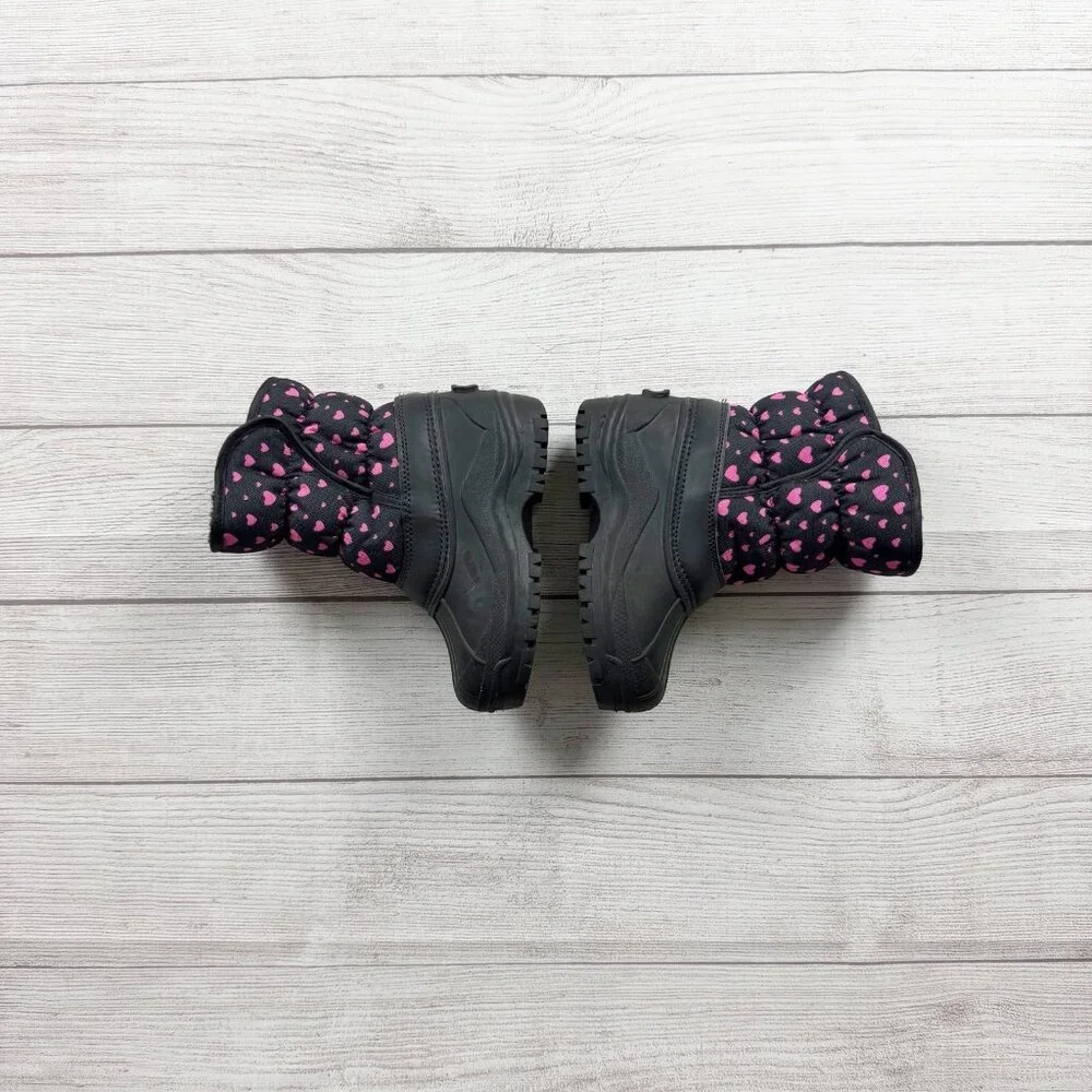 NWT Zoogs Heart Print Snow Boots